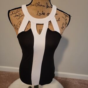 NWOT INC black and white top